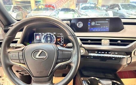 Lexus UX I, 2022 год, 2 348 355 рублей, 7 фотография