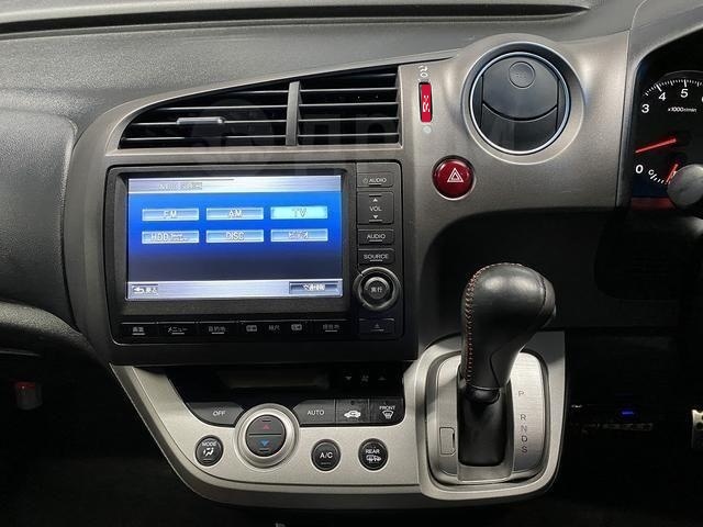 Honda Stream II рестайлинг, 2014 год, 914 000 рублей, 6 фотография