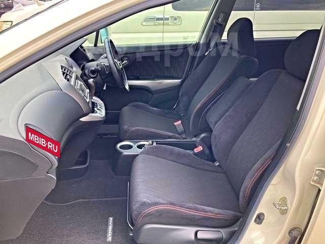 Honda Stream II рестайлинг, 2014 год, 990 000 рублей, 10 фотография