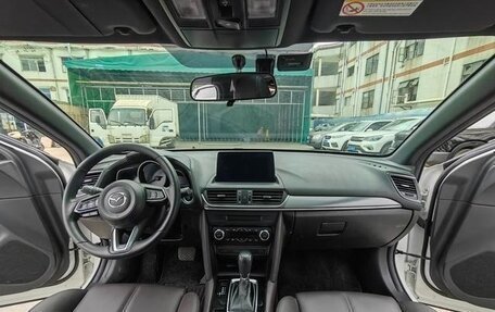 Mazda CX-4, 2022 год, 2 013 000 рублей, 9 фотография