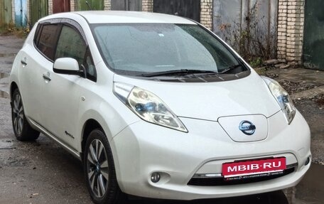 Nissan Leaf I, 2013 год, 785 000 рублей, 1 фотография