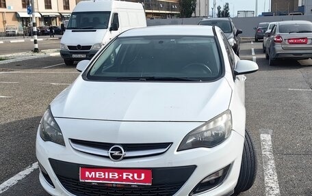 Opel Astra J, 2013 год, 560 000 рублей, 1 фотография
