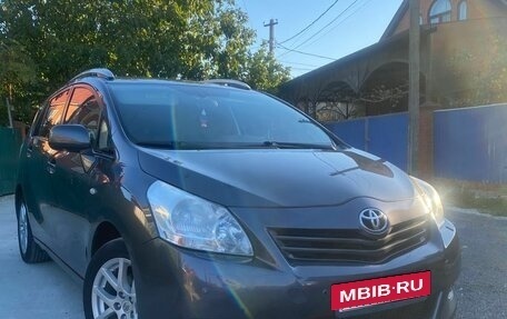 Toyota Verso I, 2012 год, 1 250 000 рублей, 8 фотография
