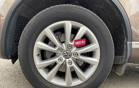 Volkswagen Touareg III, 2012 год, 2 248 000 рублей, 7 фотография