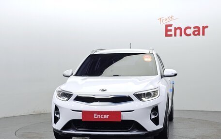 KIA Stonic, 2018 год, 1 480 000 рублей, 2 фотография