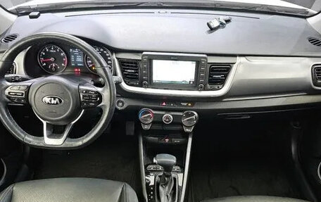 KIA Stonic, 2018 год, 1 480 000 рублей, 5 фотография