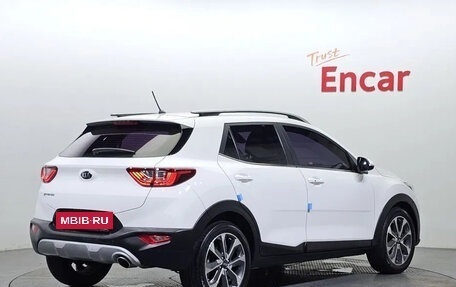 KIA Stonic, 2018 год, 1 480 000 рублей, 3 фотография