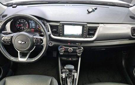 KIA Stonic, 2018 год, 1 480 000 рублей, 14 фотография