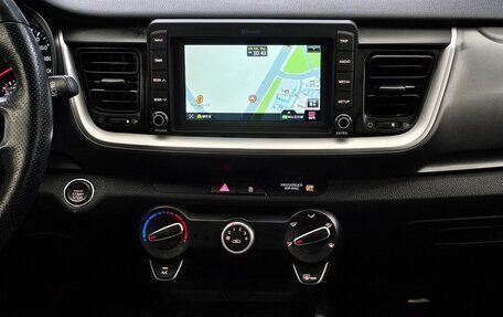 KIA Stonic, 2018 год, 1 480 000 рублей, 17 фотография