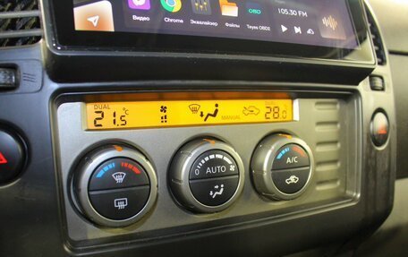 Nissan Navara (Frontier), 2007 год, 875 000 рублей, 13 фотография