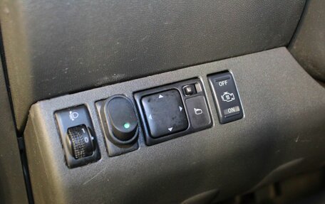 Nissan Navara (Frontier), 2007 год, 875 000 рублей, 15 фотография