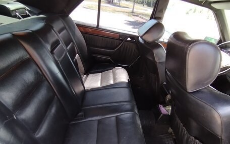 Mercedes-Benz W124, 1985 год, 300 000 рублей, 9 фотография