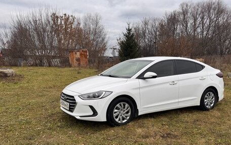 Hyundai Elantra VI рестайлинг, 2018 год, 1 360 000 рублей, 7 фотография