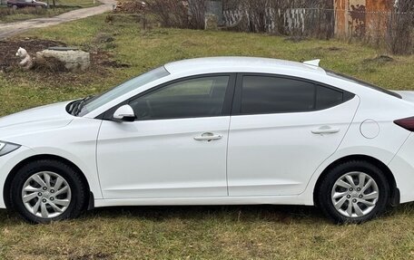 Hyundai Elantra VI рестайлинг, 2018 год, 1 360 000 рублей, 9 фотография