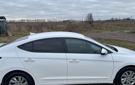 Hyundai Elantra VI рестайлинг, 2018 год, 1 360 000 рублей, 8 фотография