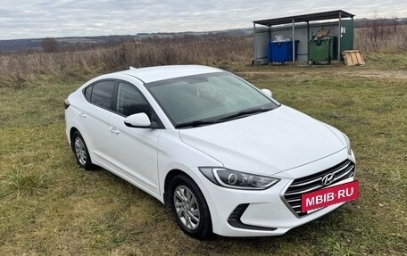 Hyundai Elantra VI рестайлинг, 2018 год, 1 360 000 рублей, 5 фотография