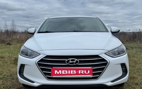 Hyundai Elantra VI рестайлинг, 2018 год, 1 360 000 рублей, 3 фотография