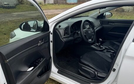 Hyundai Elantra VI рестайлинг, 2018 год, 1 360 000 рублей, 18 фотография