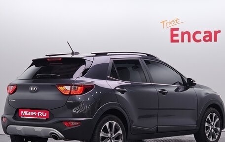 KIA Stonic, 2018 год, 1 390 000 рублей, 3 фотография