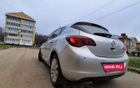 Opel Astra J, 2010 год, 650 000 рублей, 4 фотография