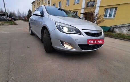 Opel Astra J, 2010 год, 650 000 рублей, 3 фотография