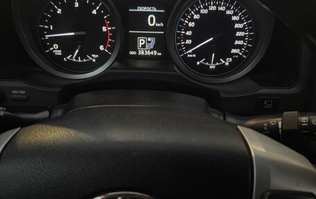 Toyota Land Cruiser 200, 2013 год, 2 990 000 рублей, 2 фотография