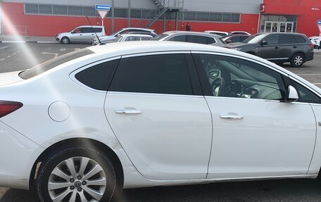 Opel Astra J, 2013 год, 560 000 рублей, 5 фотография