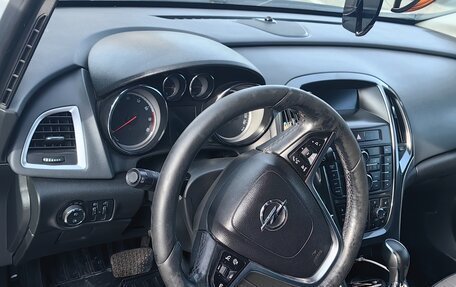 Opel Astra J, 2013 год, 560 000 рублей, 10 фотография