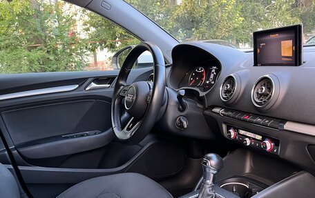 Audi A3, 2018 год, 2 090 000 рублей, 26 фотография