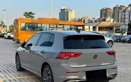 Volkswagen Golf VIII, 2021 год, 2 100 586 рублей, 3 фотография