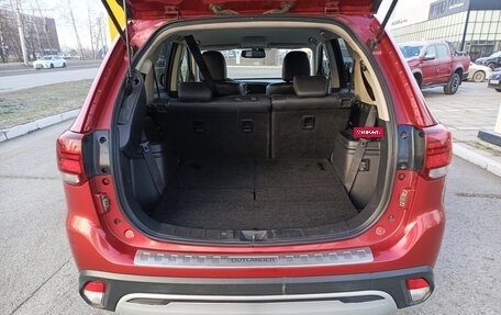 Mitsubishi Outlander III рестайлинг 3, 2019 год, 2 250 000 рублей, 12 фотография