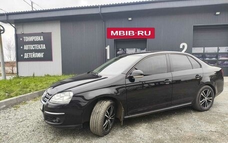 Volkswagen Jetta VI, 2010 год, 630 000 рублей, 2 фотография