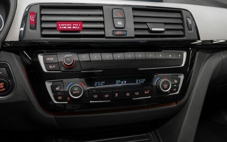 BMW 3 серия, 2019 год, 3 250 000 рублей, 19 фотография