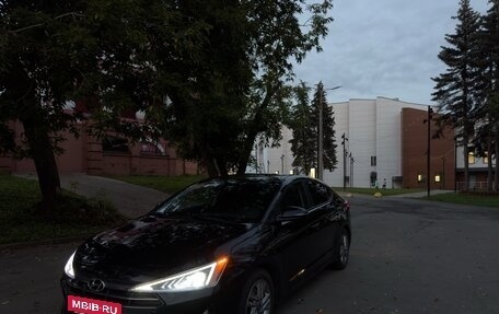 Hyundai Elantra VI рестайлинг, 2020 год, 1 950 000 рублей, 6 фотография