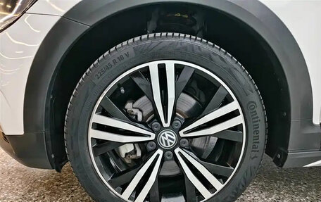 Volkswagen Touran III, 2022 год, 2 200 000 рублей, 6 фотография