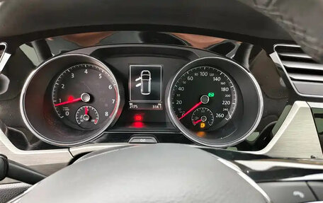 Volkswagen Touran III, 2022 год, 2 200 000 рублей, 11 фотография