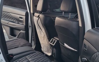 Mitsubishi Outlander III рестайлинг 3, 2022 год, 3 000 000 рублей, 1 фотография