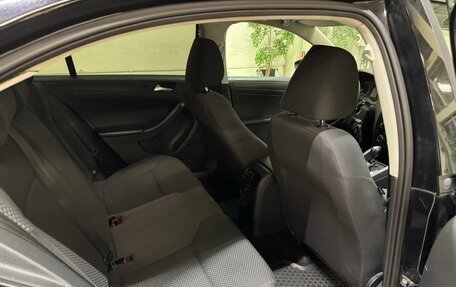 Volkswagen Jetta VI, 2013 год, 1 070 000 рублей, 11 фотография