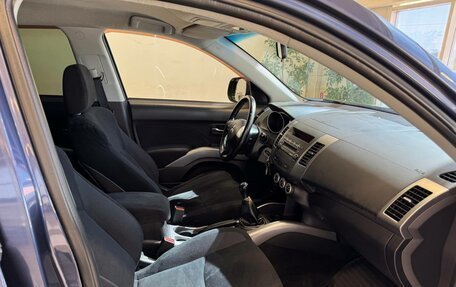 Mitsubishi Outlander III рестайлинг 3, 2008 год, 1 010 000 рублей, 10 фотография