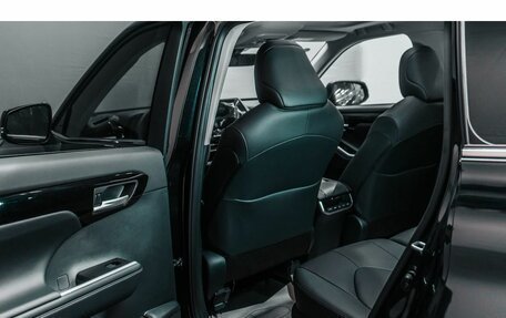 Toyota Highlander, 2024 год, 6 780 000 рублей, 17 фотография