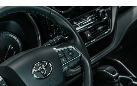 Toyota Highlander, 2024 год, 6 780 000 рублей, 22 фотография