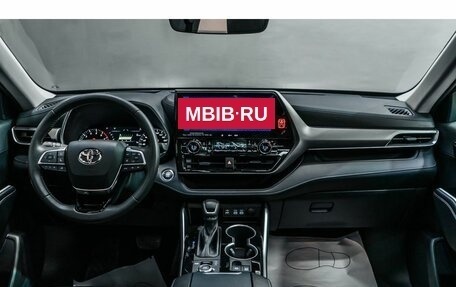 Toyota Highlander, 2024 год, 6 780 000 рублей, 23 фотография