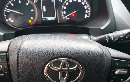 Toyota Land Cruiser Prado 150 рестайлинг 2, 2018 год, 5 550 000 рублей, 7 фотография