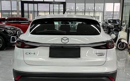 Mazda CX-4, 2021 год, 2 490 000 рублей, 10 фотография