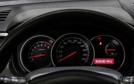 Nissan Tiida, 2011 год, 799 000 рублей, 24 фотография