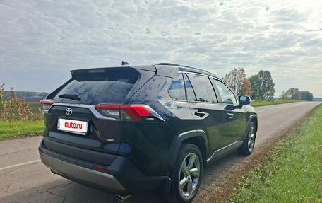 Toyota RAV4, 2019 год, 2 770 000 рублей, 4 фотография
