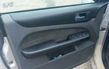 Ford Focus II рестайлинг, 2007 год, 425 000 рублей, 18 фотография