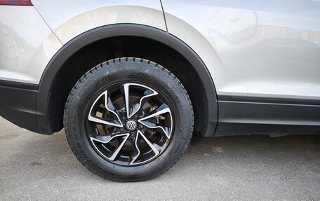 Volkswagen Tiguan II, 2019 год, 2 400 000 рублей, 6 фотография