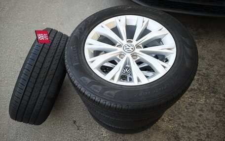 Volkswagen Tiguan II, 2019 год, 2 400 000 рублей, 4 фотография