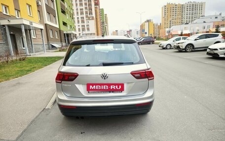 Volkswagen Tiguan II, 2019 год, 2 400 000 рублей, 12 фотография